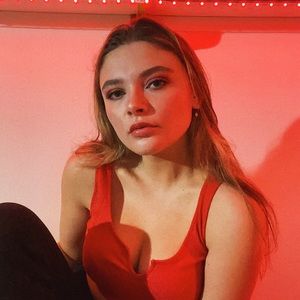 Meet your Posher, Neeley